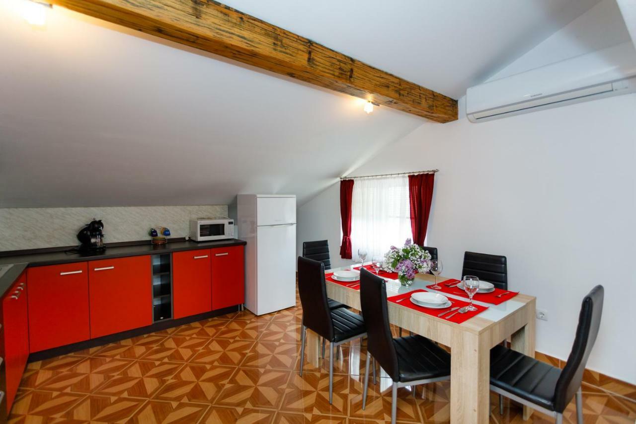 Apartment Aleksandra Malinska Ngoại thất bức ảnh