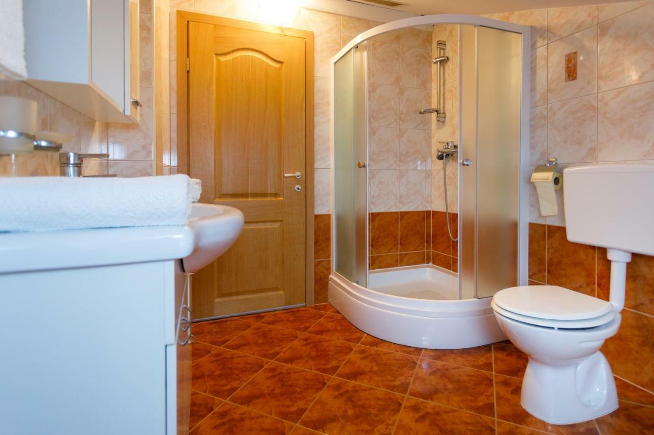 Apartment Aleksandra Malinska Ngoại thất bức ảnh