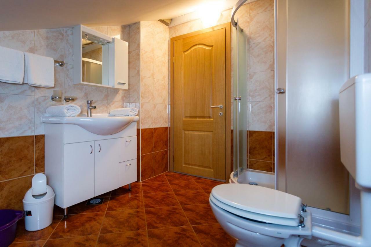 Apartment Aleksandra Malinska Ngoại thất bức ảnh